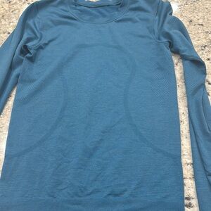 Lululemon Athletica Blue Fitted Long Sleeve T-Shirt